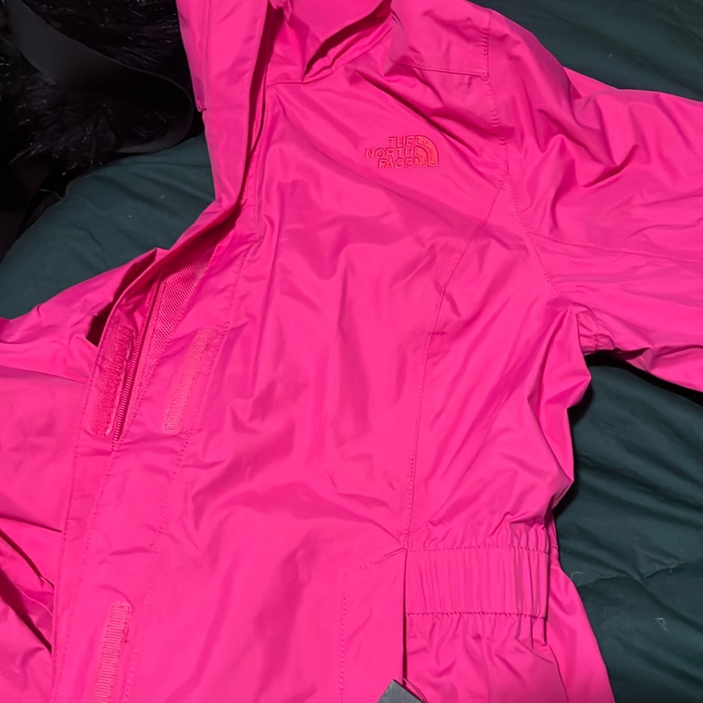 The Northface Women’s Large Resolve Parka
